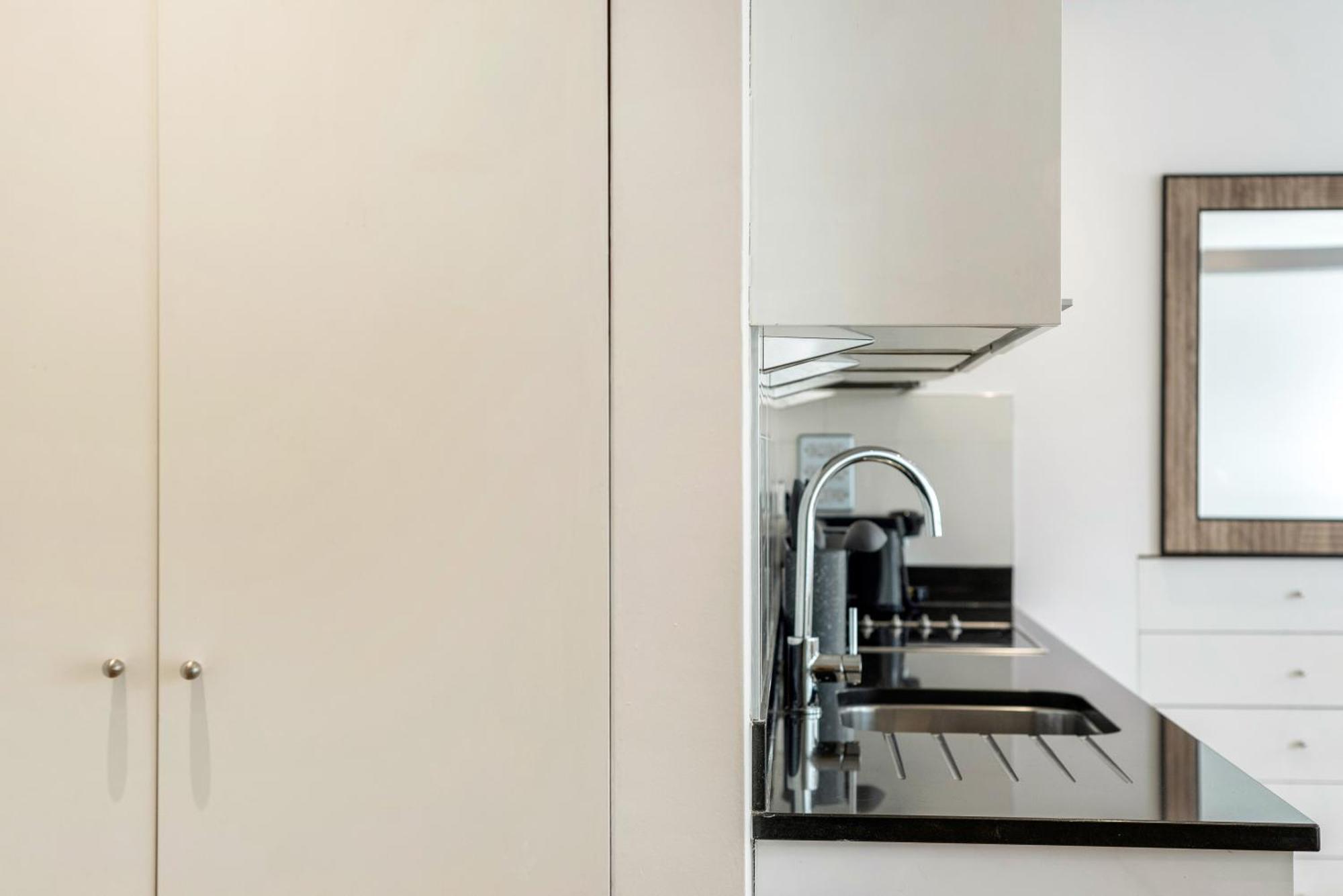 Apartment Urban Base, 6mins Walk To Marble Arch Station, 8mins Walk To Hyde Park