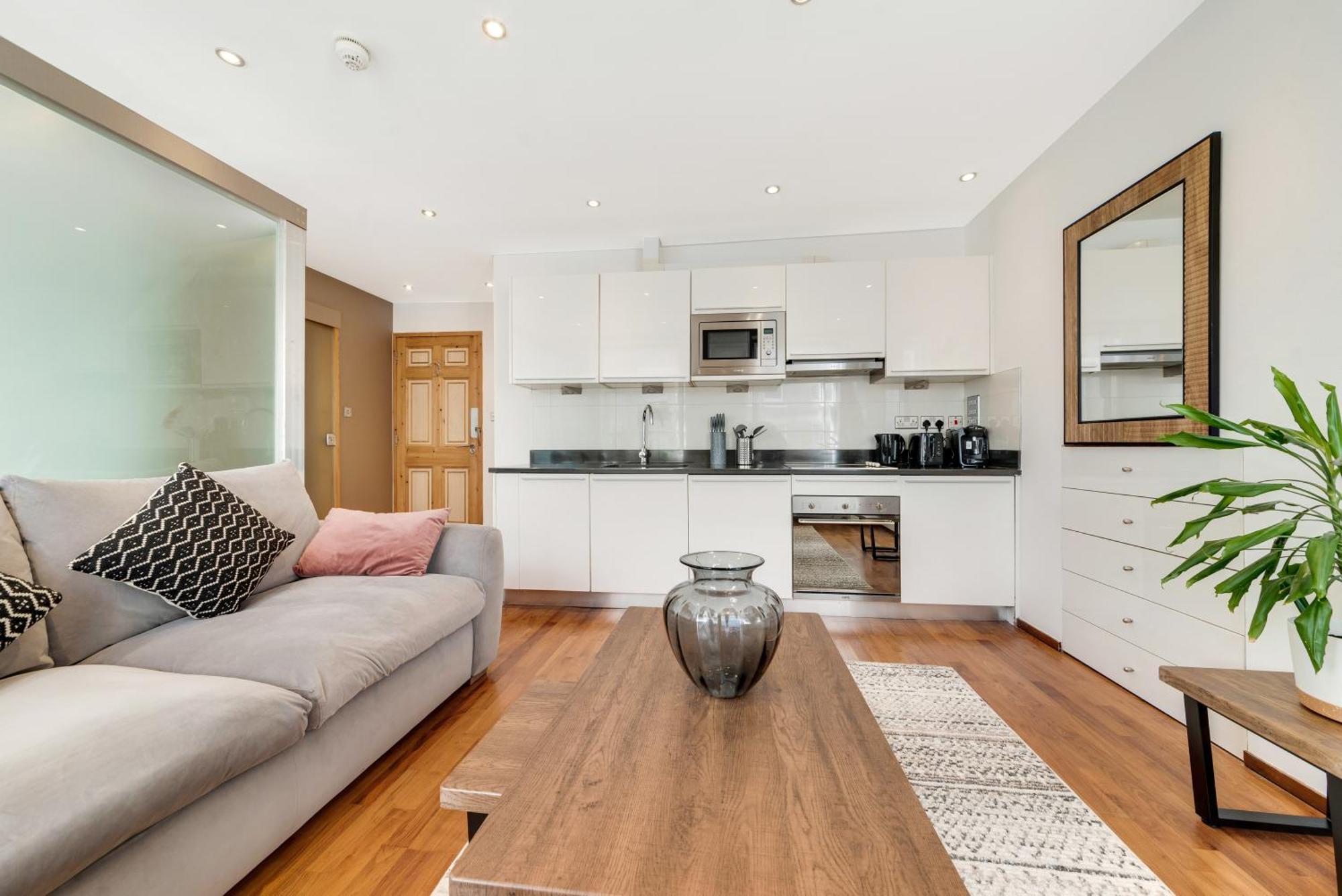 Apartment Urban Base, 6mins Walk To Marble Arch Station, 8mins Walk To Hyde Park *