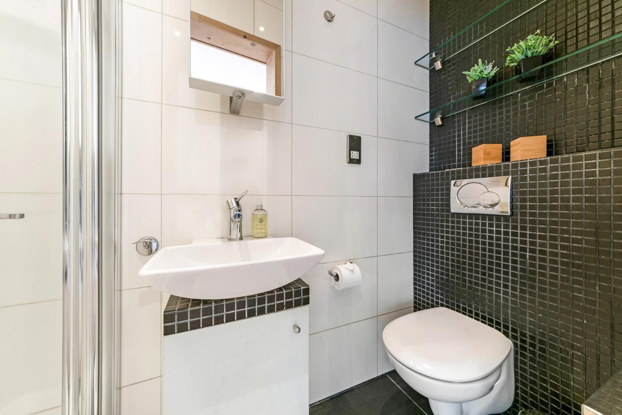 Urban Base, 6mins Walk To Marble Arch Station, 8mins Walk To Hyde Park Apartment