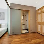 1 Bedroom Edgeware Retreat